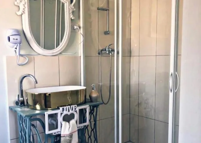 La Dimora Porto Economy Guest house